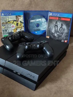 Ps4 STD , 500gb 2 Pads