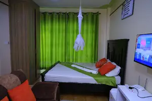 Modern Elegance: Fully Equipped Studio Getaway