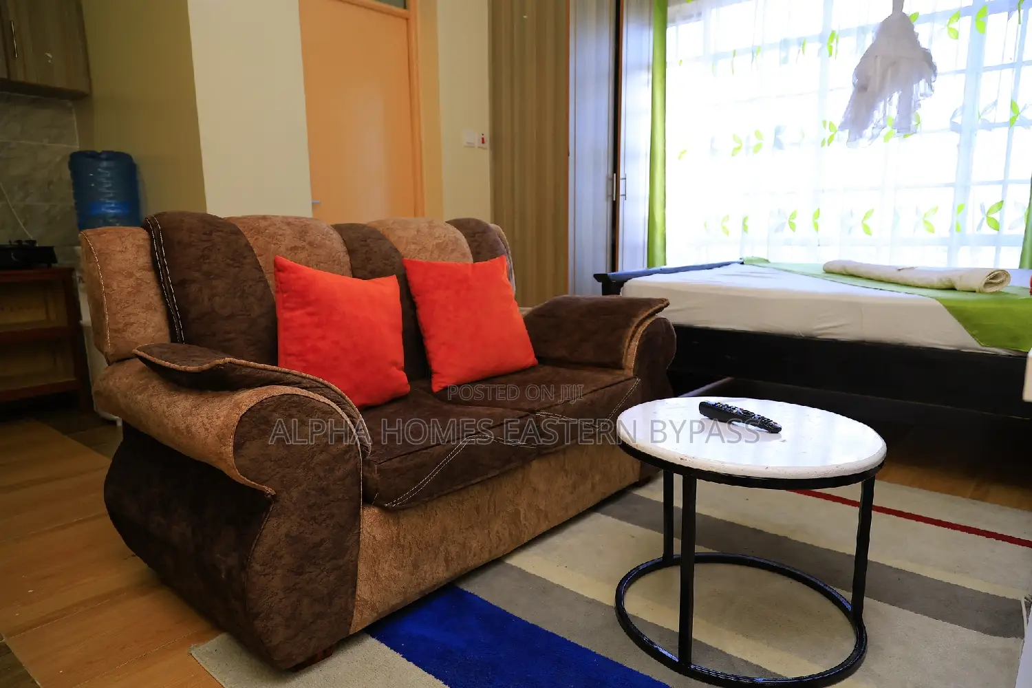 Modern Elegance: Fully Equipped Studio Getaway