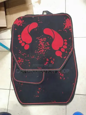 Woolen 5pc Black Mats With Red Footprints