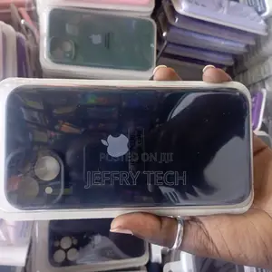 Apple iPhone 14 Plus
