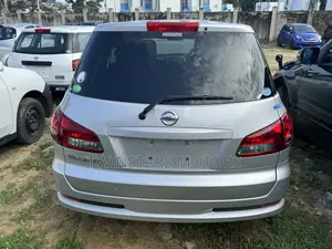Nissan Wingroad 2017 Silver