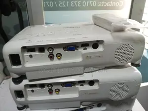 EPSON _Cb-X05 Projector --