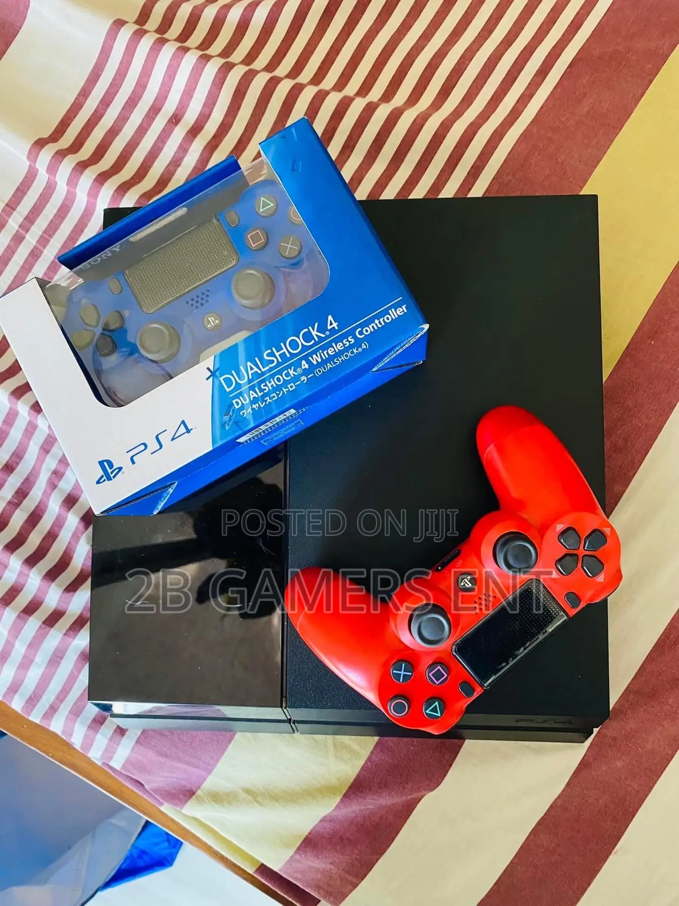 Play Station 4 Standard Version, 2 Pads