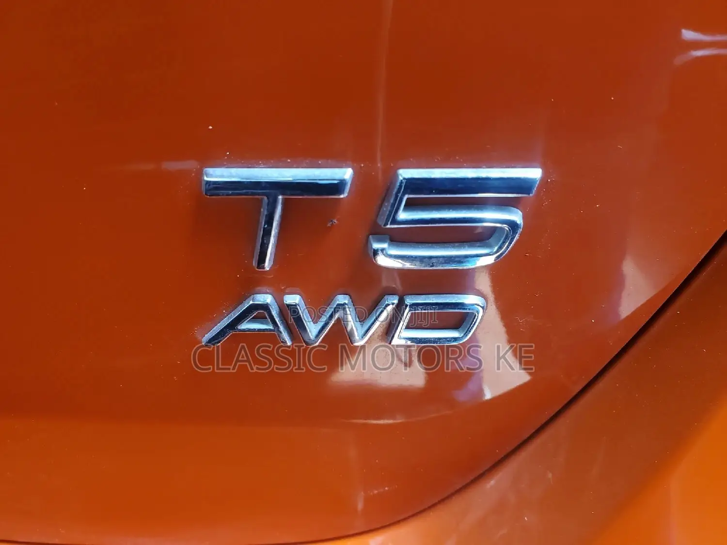 Volvo V60 T5 Premier AWD 2017 Orange