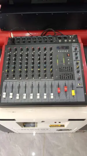 Rad 8channel Omax Powered Mixer