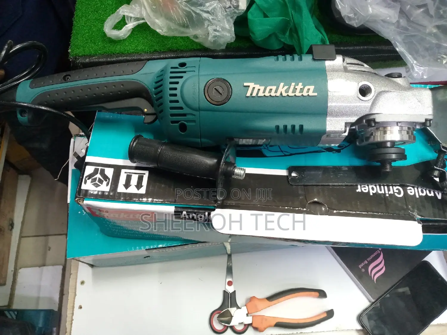 9inch Makita Angle Grinder New