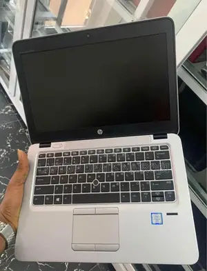 Laptop HP EliteBook 820 G3 8GB Intel Core I5 SSD 256GB