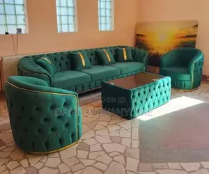 Five Seater Chester Sofa and Puff Table for Sale