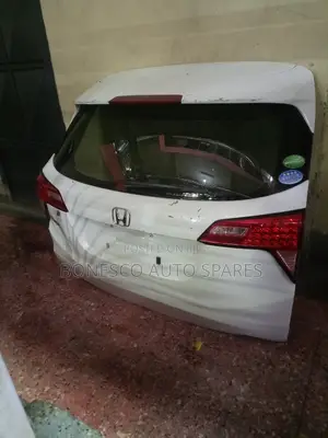 Honda Vezel Boot/ Tailgate Available