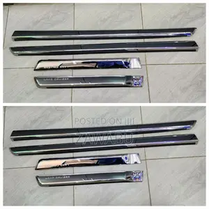 Land Cruiser V8 FJ 200 Chrome Door Moulding
