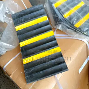 Rubber Wheel Stopper (Lorry)