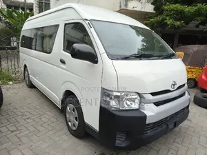 Toyota HiAce 2018 White