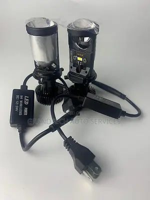 Y8 Mini Bi Led Projector