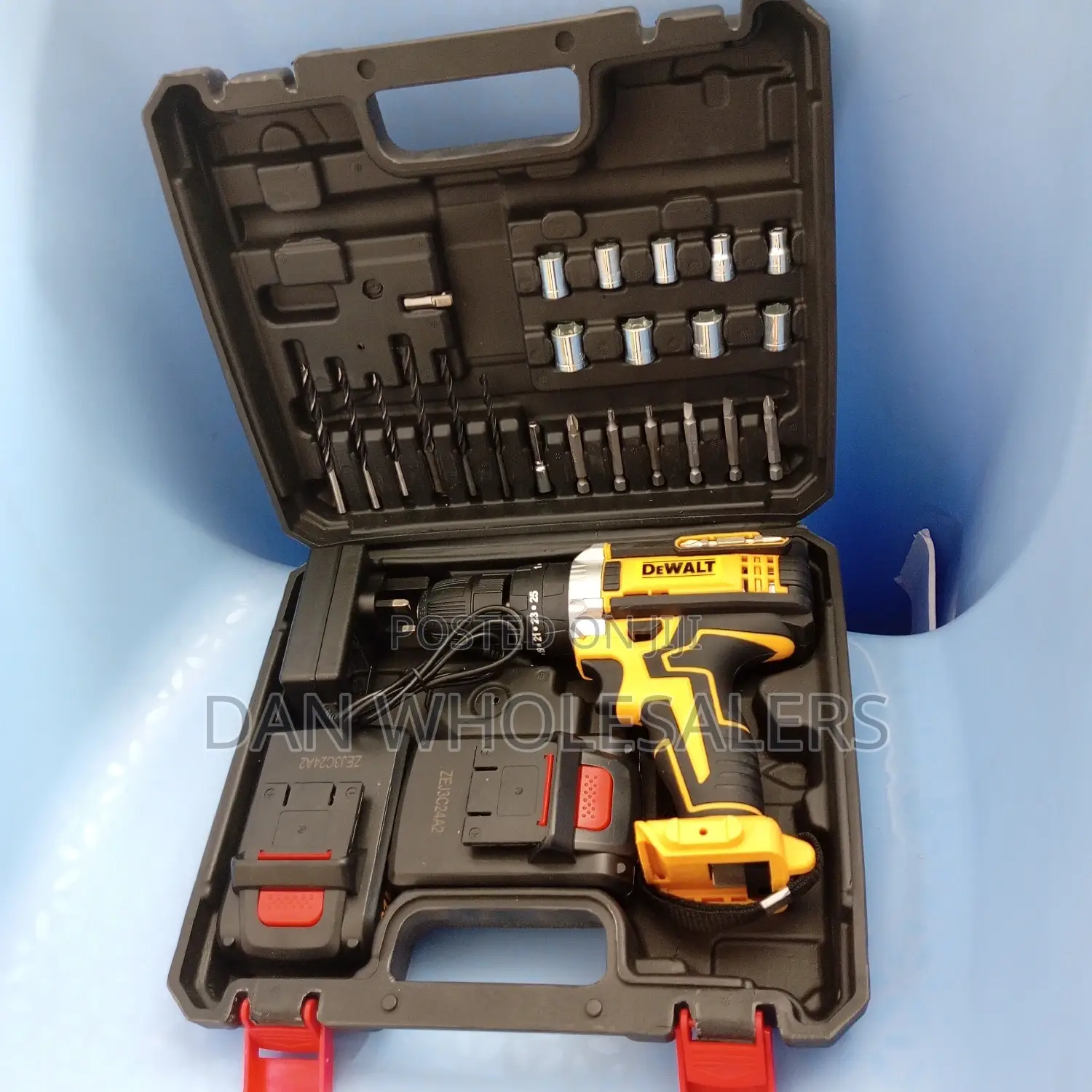 Cordless Dewalt Hammer Drill With Lithium Battery