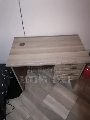 Unique Good Office Table or Desk