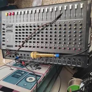 16ch Powered Mixer Max