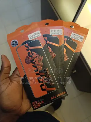 iPhone 15 Pro Max Privacy Protector
