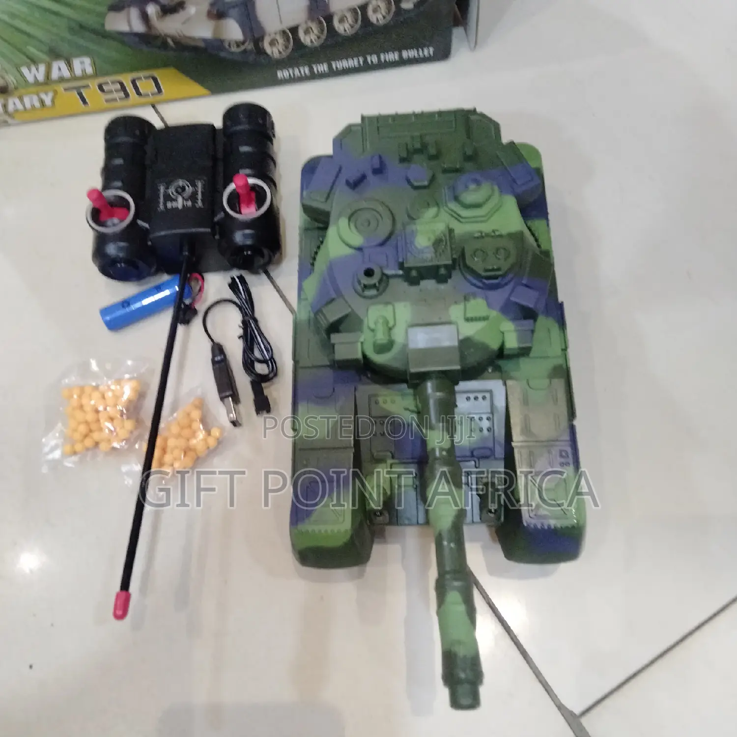 Super Armed Rechargeable Remote Control Tank Model