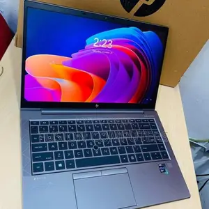 New Laptop HP ZBook Firefly G8 16GB Intel Core I5 SSD 1T