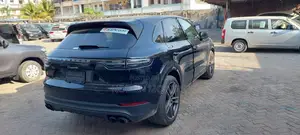 Porsche Cayenne 2021 Black