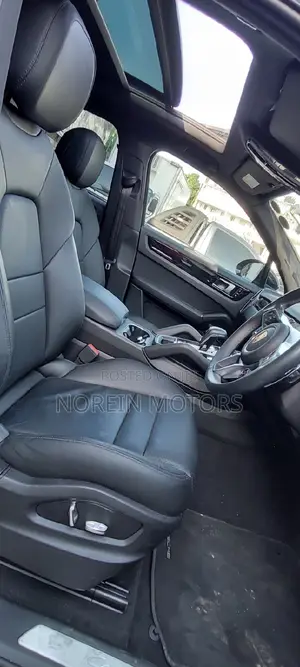 Porsche Cayenne 2021 Black
