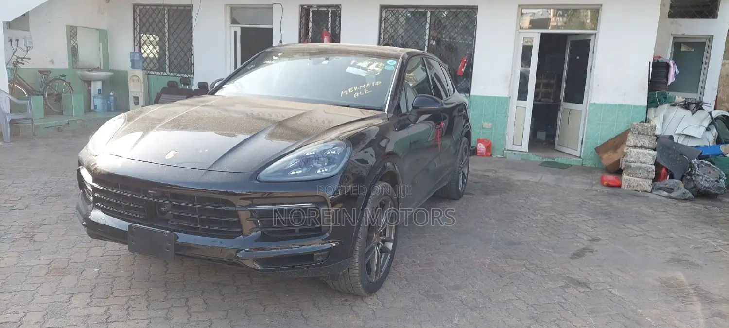 Porsche Cayenne 2021 Black