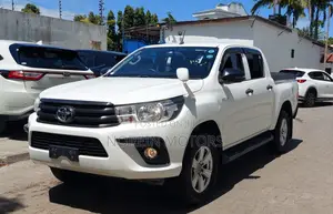 Toyota Hilux 2017 White
