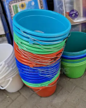 20 Litres Open Buckets With Metallic Handles.