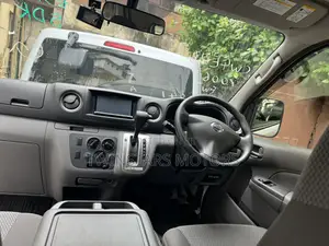 Nissan Caravan (Urvan) 2017 White