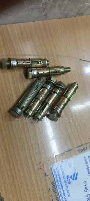 8MM Rawl Bolts