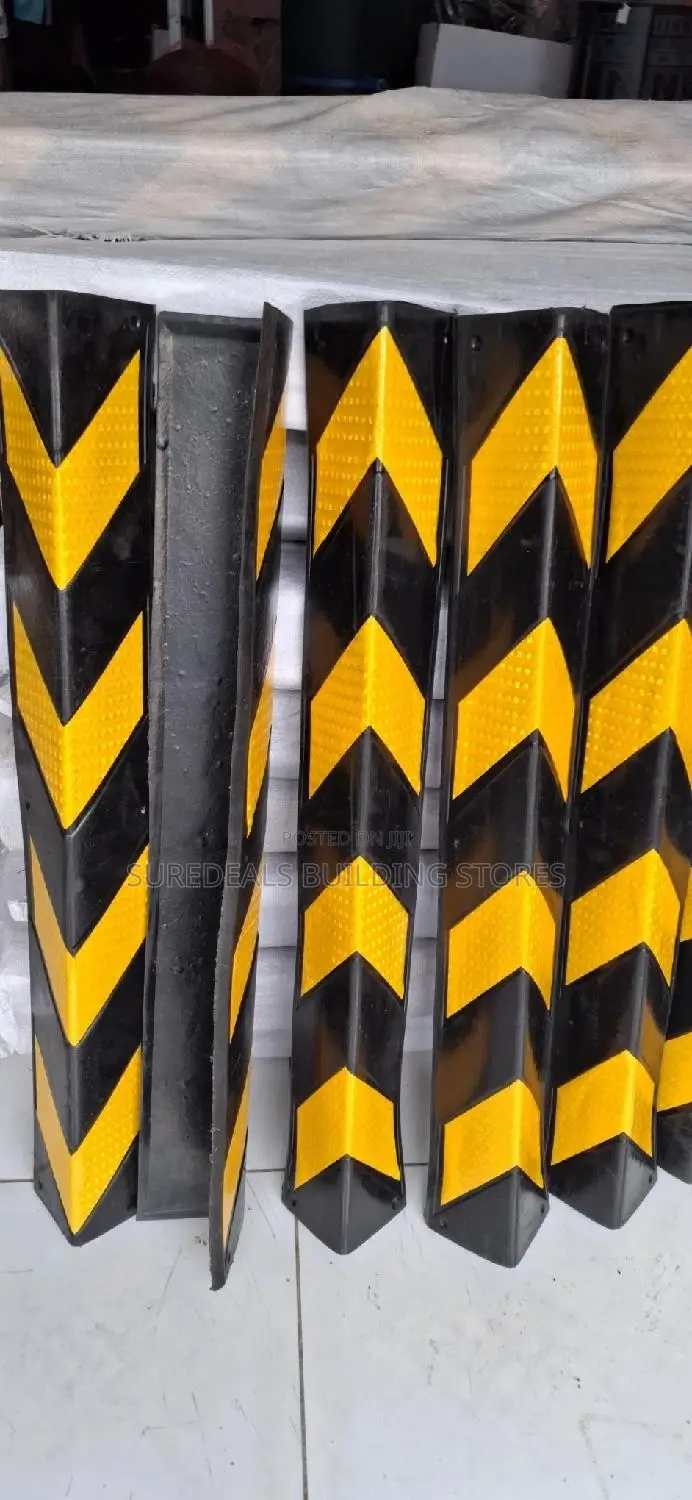 Durable Rubber Corner Guards for Garages Warehouses