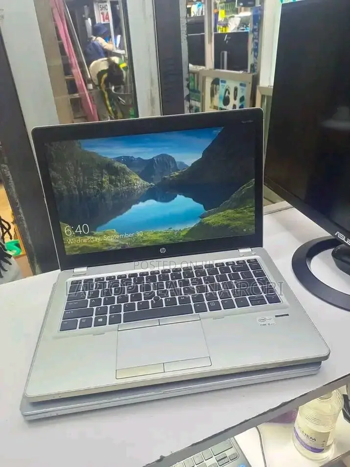 Laptop HP EliteBook Folio 1020 G1 8GB Intel Core M HDD+SSD 500GB