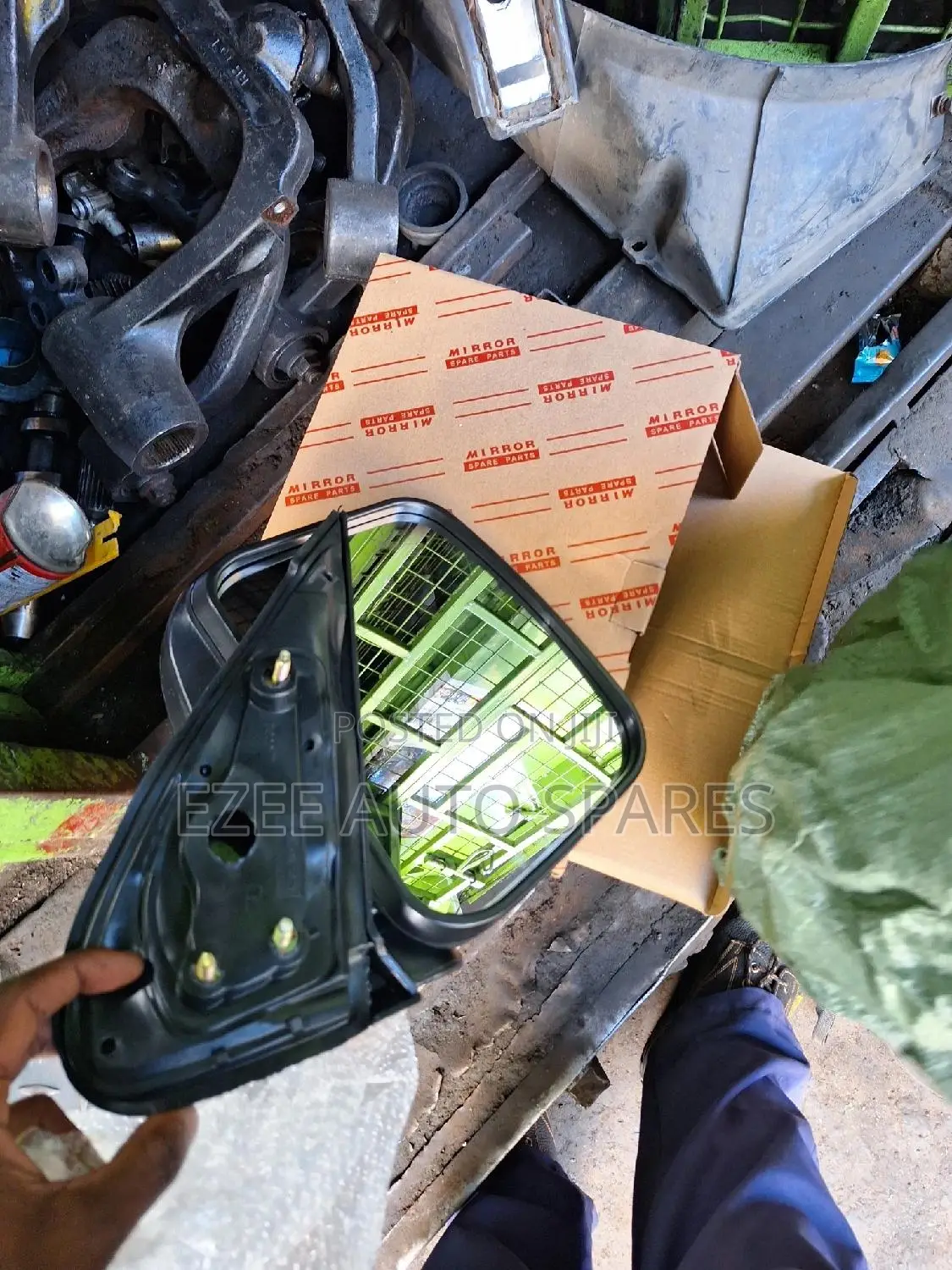Side Mirror Right Toyota Hiace 7L
