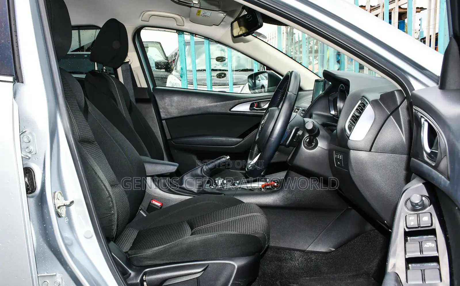 Mazda Axela 2017