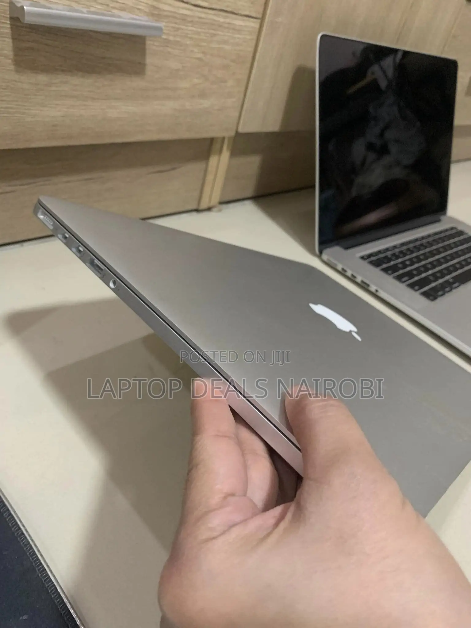 Laptop Apple MacBook Pro 2015 8GB Intel Core I5 SSD 256GB
