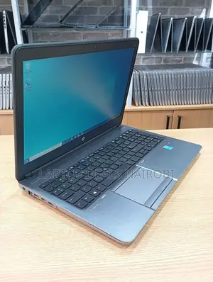 Laptop HP 650 2GB Intel Core I5 HDD+SSD 500GB