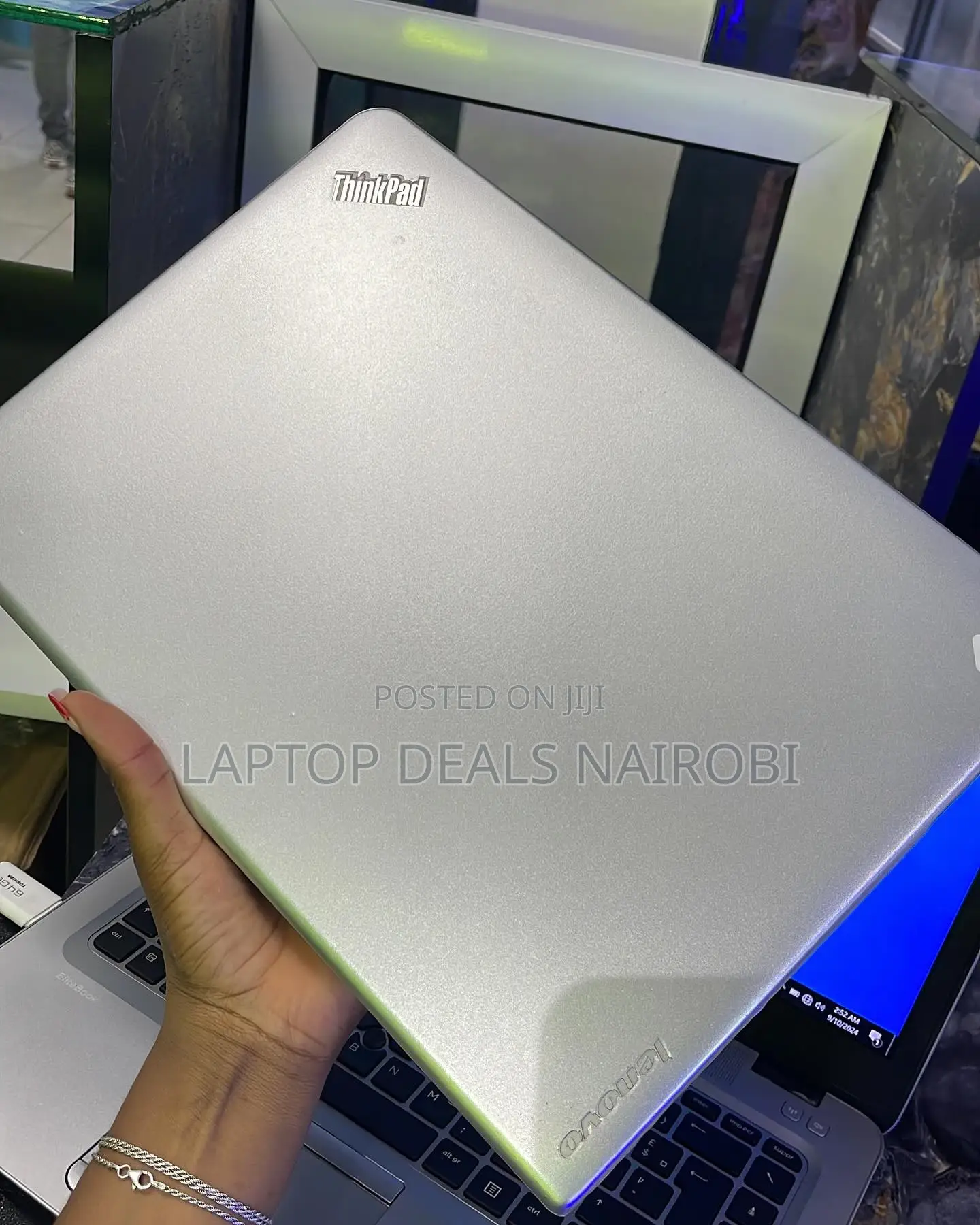 Laptop Lenovo 8GB Intel Core I3 HDD+SSD 500GB