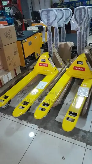 3000kgs Hydraulic Pallet Truck (Hand Pallet Truck)*