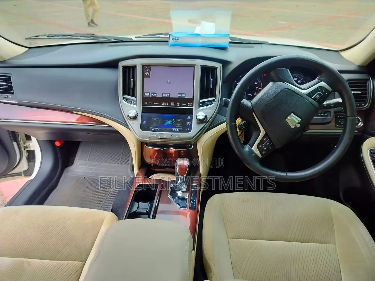 Toyota Crown 2016 White