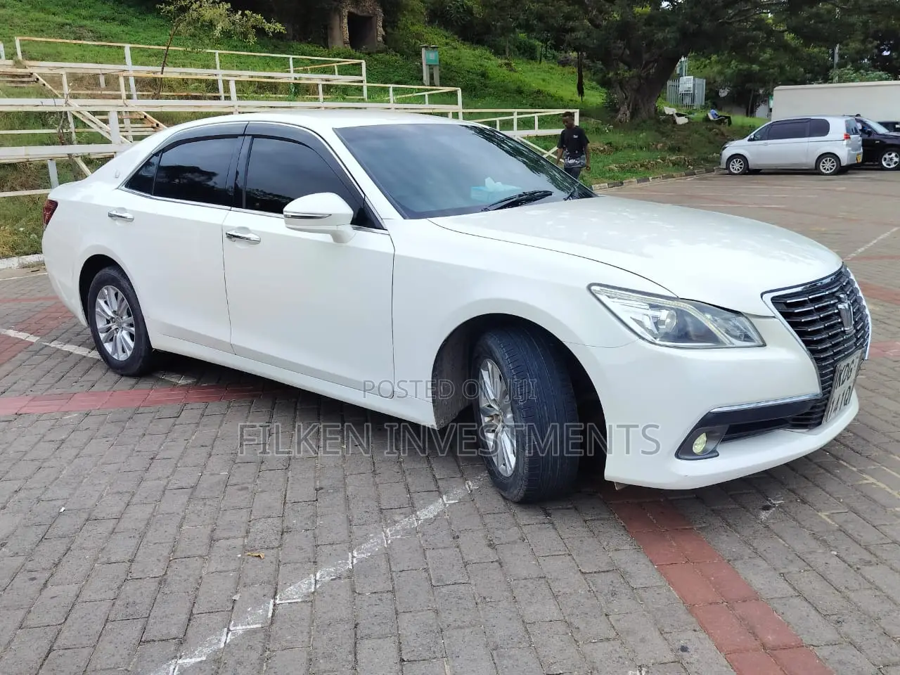 Toyota Crown 2016 White