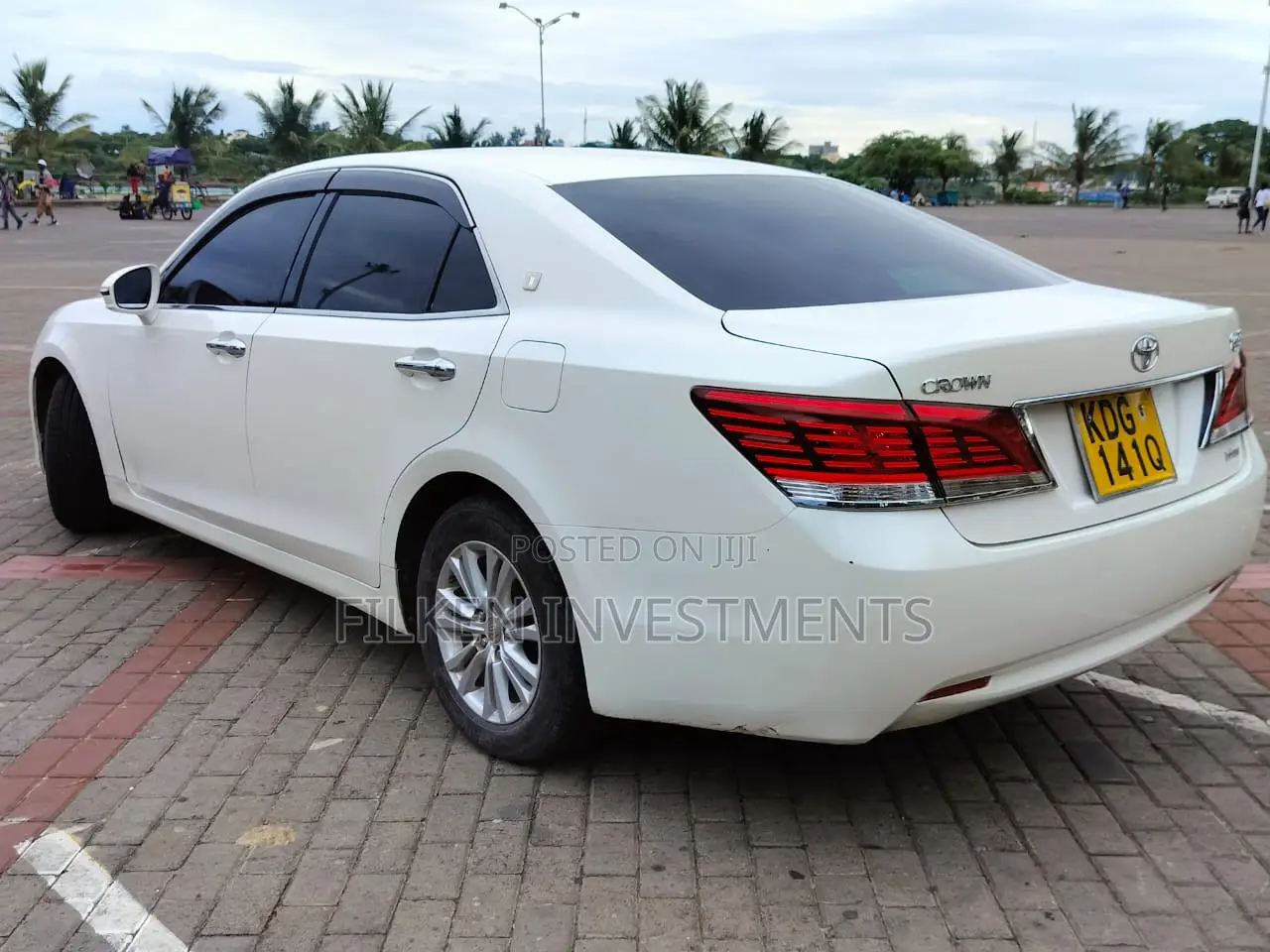 Toyota Crown 2016 White