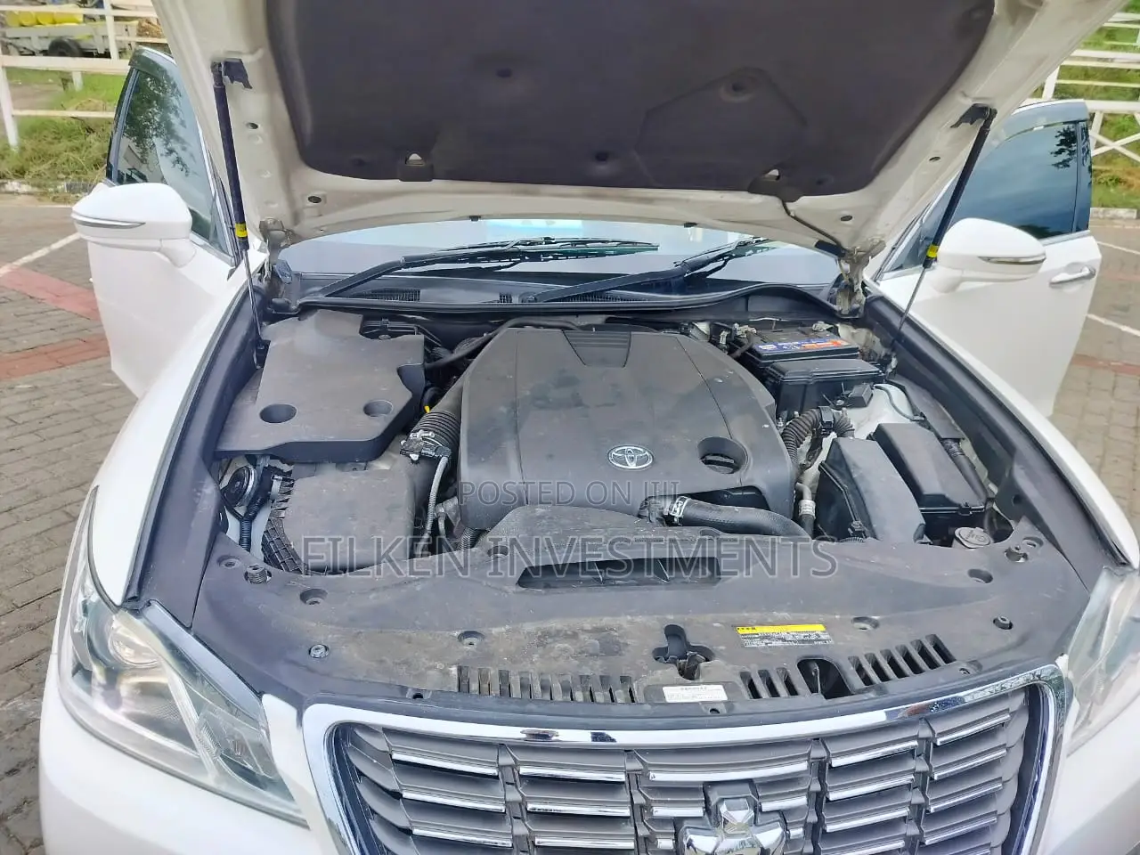 Toyota Crown 2016 White