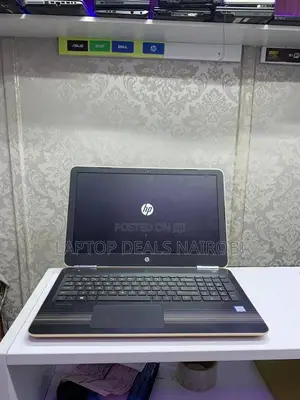 Laptop HP Pavilion 15-Cs3063cl 8GB Intel Core I5 SSD 256GB