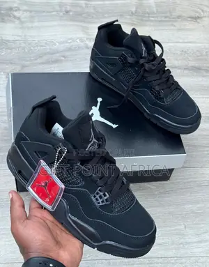 Air Jordan 4 Black Cat Sneakers