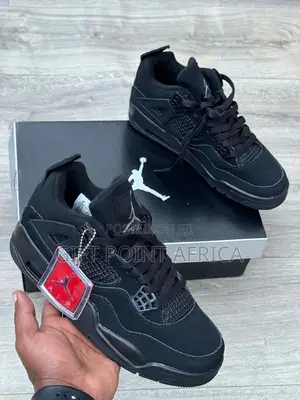 Air Jordan 4 Black Cat Sneakers