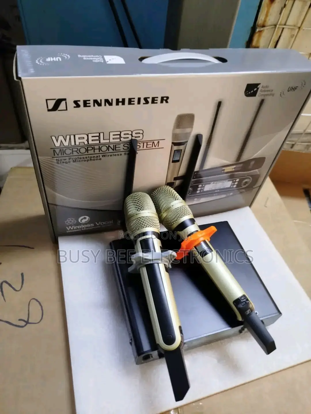 Double Handheld SKM 9000 Wireless Microphone