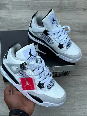 Jordan 4 Unisex Sneakers