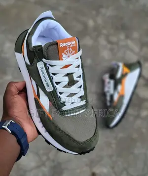 Reebok Classic Sneakers