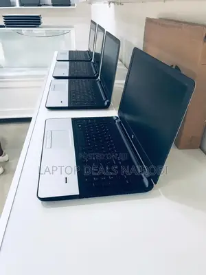 Laptop HP Compaq Presario 1000 4GB Intel Core 2 Duo HDD+SSD 500GB
